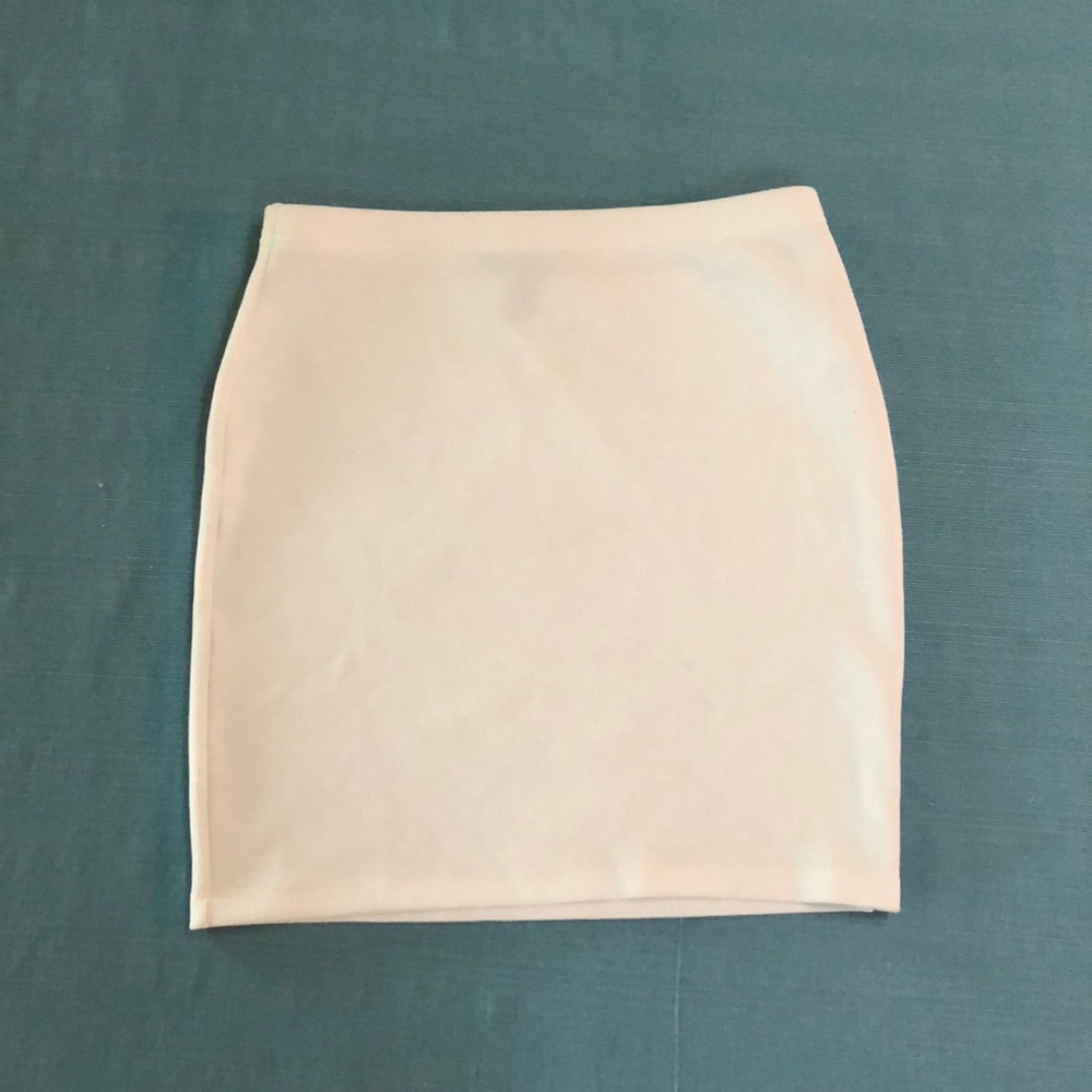 White mini skirt FOREVER 21